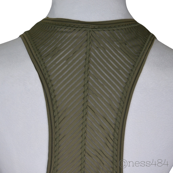 Women's Lululemon Tank Top Size M/L Green - Picture 4 of 7